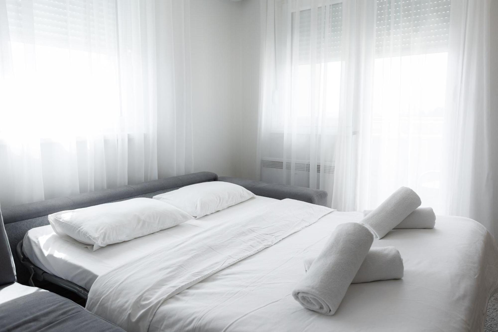 White Apartments Belgrade Room photo